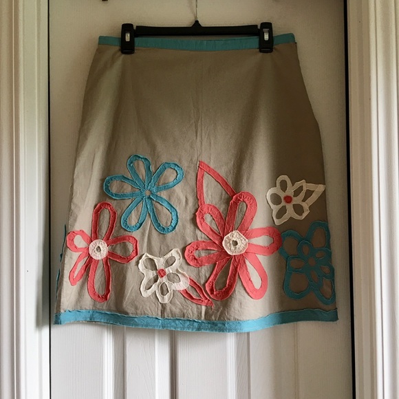 Lovely Boden floral appliquΓ© skirt!! πΊ HP 7/17/21 - Picture 6 of 7